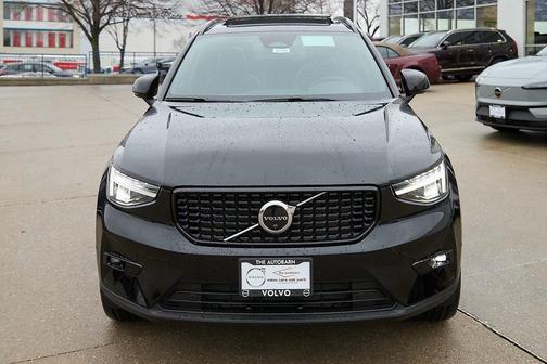 2026 Volvo XC40 B4 Plus