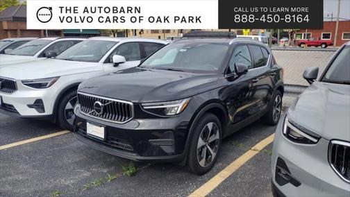 2025 Volvo XC40 Core Bright Theme