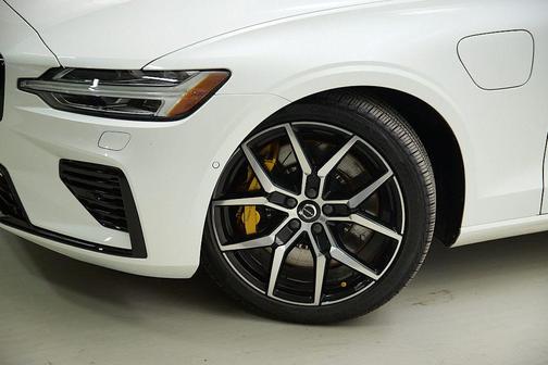 2024 Volvo V60 Recharge Plug-In Hybrid Polestar