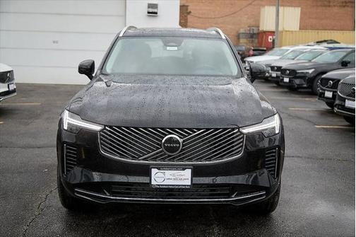 2025 Volvo XC90 B6 Core