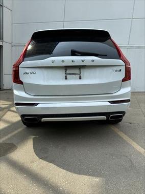 2016 Volvo XC90 T6 R-Design
