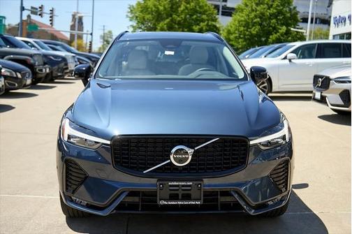 2025 Volvo XC60 Plus