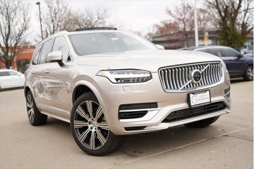 2025 Volvo XC90 Plug-In Hybrid Plus