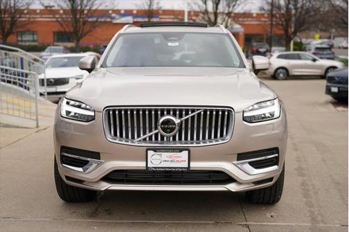 2025 Volvo XC90 Plug-In Hybrid Plus