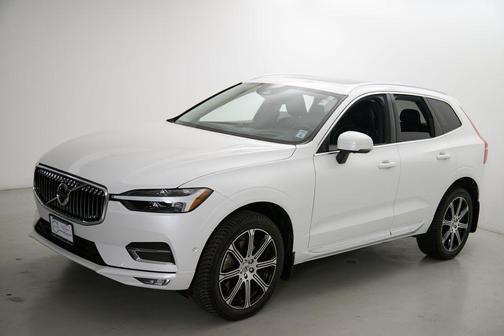 Crystal White Metallic 2021 Volvo XC60 T5 Inscription