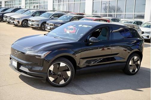 2025 Volvo EX30 Twin Motor Plus
