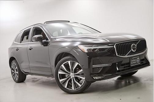 2022 Volvo XC60 B5 Momentum