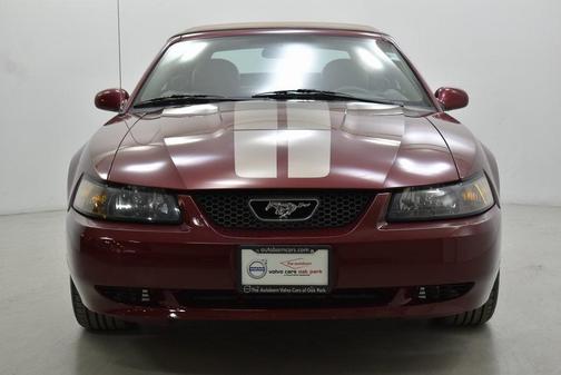 2004 Ford Mustang Deluxe