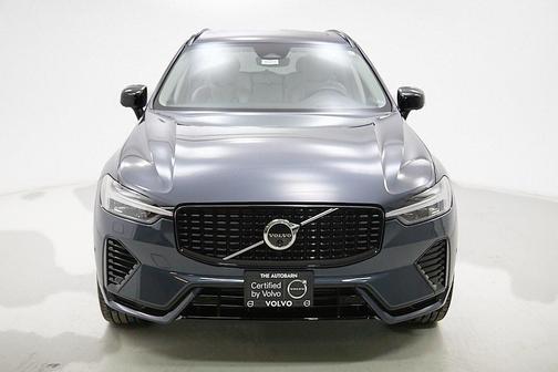2024 Volvo XC60 Recharge Plug-In Hybrid T8 Ultimate Dark Theme