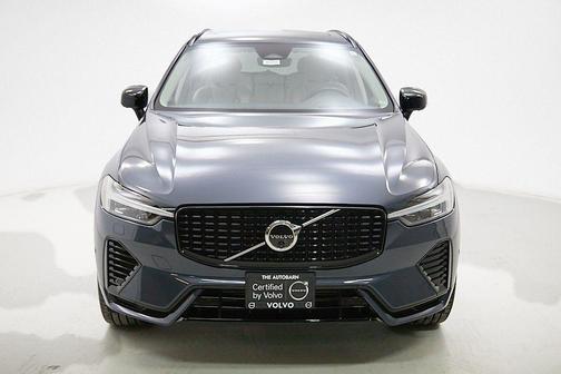 2024 Volvo XC60 Recharge Plug-In Hybrid T8 Ultimate Dark Theme