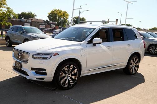 2024 Volvo XC90 Recharge Plug-In Hybrid T8 Ultimate Bright Theme 7-Seater