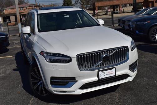 2025 Volvo XC90 B6 Plus 7-Seater