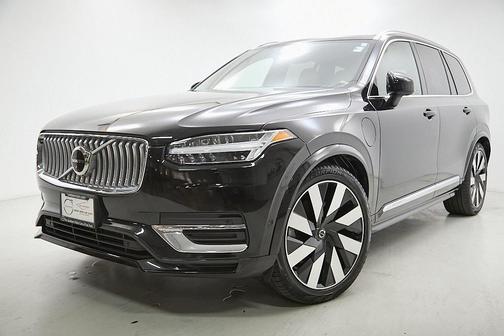 2023 Volvo XC90 Recharge Plug-In Hybrid T8 Ultimate Bright Theme 7-Seater