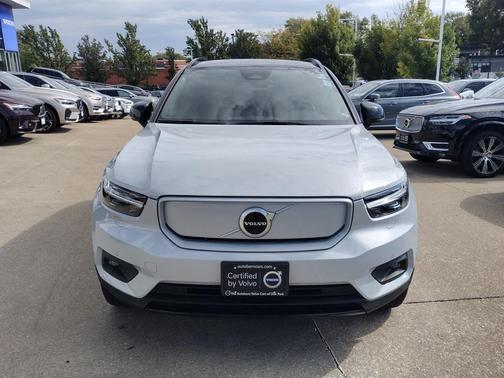 2022 Volvo XC40 Recharge Pure Electric P8 Twin Plus