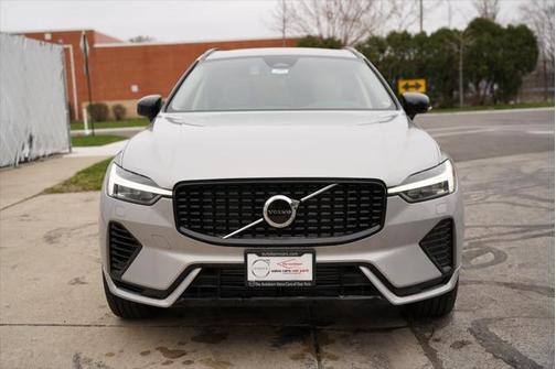 2025 Volvo XC60 Plug-In Hybrid T8 Core
