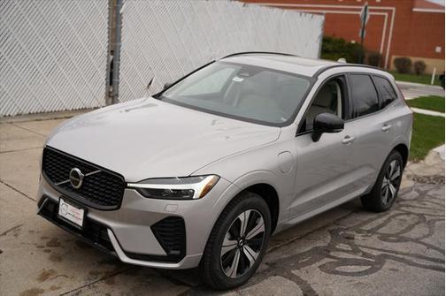 2025 Volvo XC60 Plug-In Hybrid T8 Core
