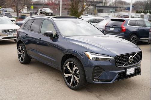 2025 Volvo XC60 B5 Ultra