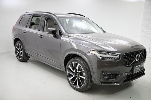 2023 Volvo XC90 Recharge Plug-In Hybrid T8 Ultimate Dark Theme 7-Seater