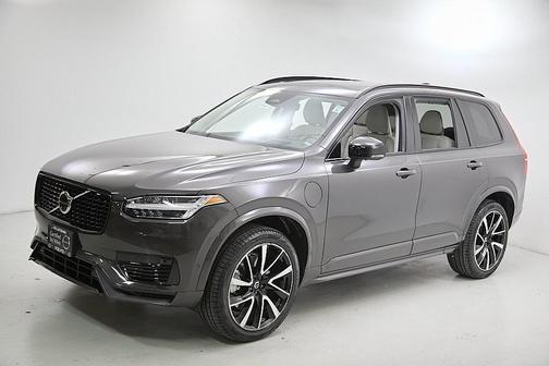 2023 Volvo XC90 Recharge Plug-In Hybrid T8 Ultimate Dark Theme 7-Seater