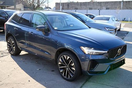 2026 Volvo XC60 Plug-In Hybrid T8 Ultra