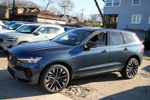 2026 Volvo XC60 Plug-In Hybrid T8 Ultra