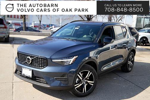 2026 Volvo XC40 Core, B5 AWD Gas (mild hybrid), Dark