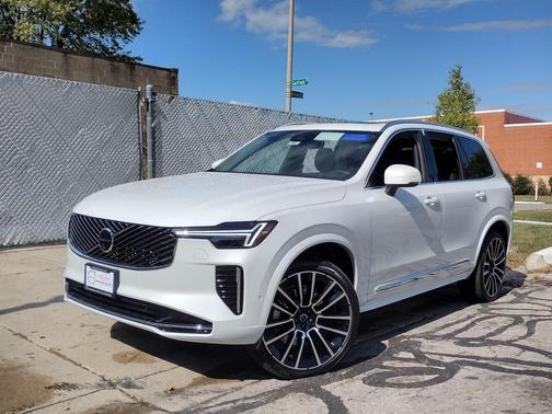 2026 Volvo XC90 B6 Plus 6-Seater