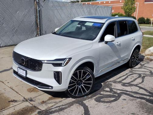 2026 Volvo XC90 B6 Plus 6-Seater