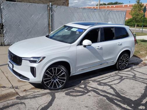 2026 Volvo XC90 B6 Plus 6-Seater