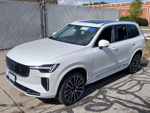 2026 Volvo XC90 B6 Plus 6-Seater