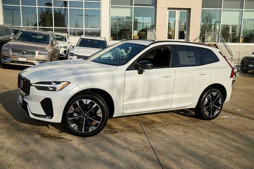 2026 Volvo XC60 B5 Plus