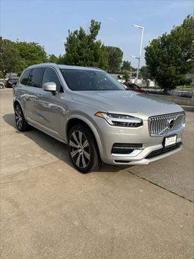 2025 Volvo XC90 Plug-In Hybrid T8 Ultra 6-Seater