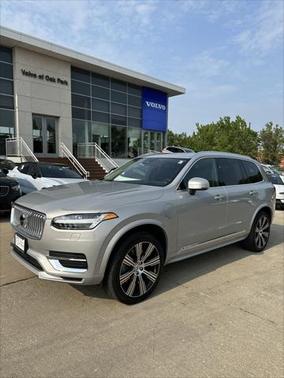 2025 Volvo XC90 Plug-In Hybrid T8 Ultra 6-Seater
