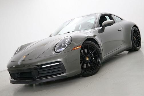 Aventurine Green Metallic 2022 Porsche 911 Carrera 4S