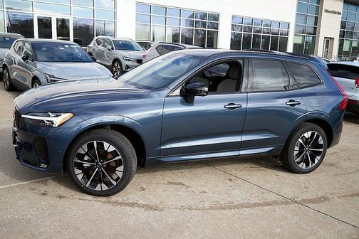 2026 Volvo XC60 B5 Plus