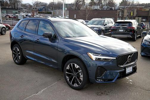 2026 Volvo XC60 B5 Plus