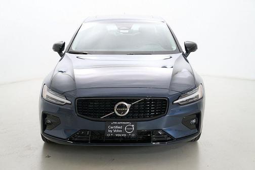 Denim Blue Metallic 2024 Volvo S60 B5 Plus Dark Theme