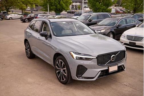 2025 Volvo XC60 B5 Plus