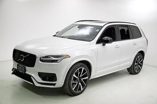 2023 Volvo XC90 Recharge Plug-In Hybrid T8 Ultimate Dark Theme 7-Seater