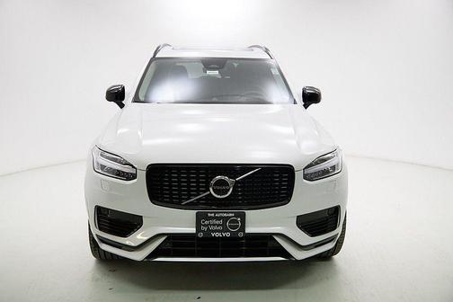 2023 Volvo XC90 Recharge Plug-In Hybrid T8 Ultimate Dark Theme 7-Seater