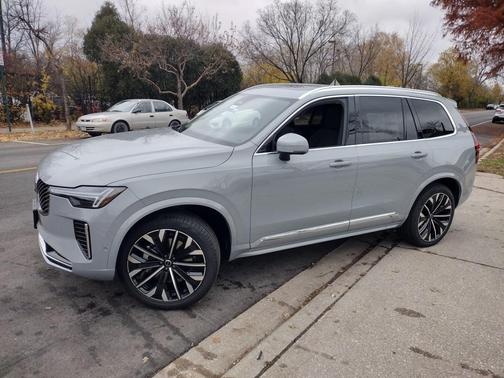 2026 Volvo XC90 B6 Plus 7-Seater