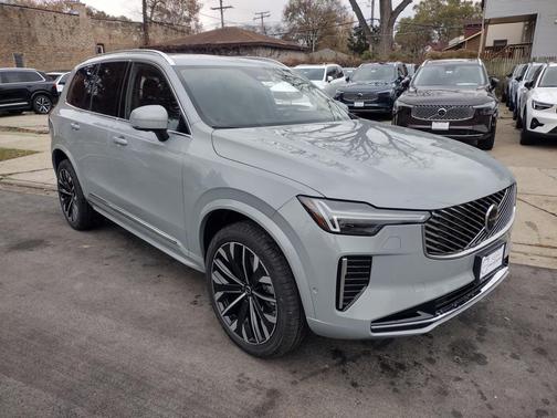 2026 Volvo XC90 B6 Plus 7-Seater