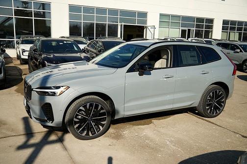 2026 Volvo XC60 B5 Ultra