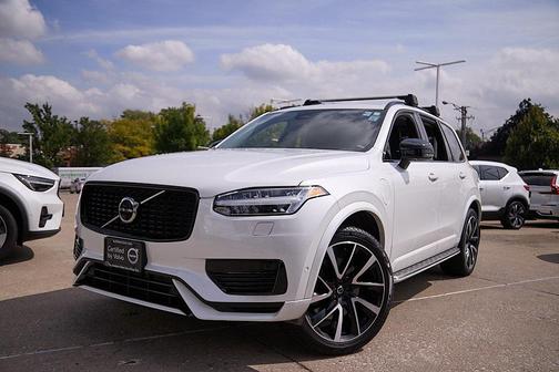 2023 Volvo XC90 Recharge Plug-In Hybrid T8 Ultimate Dark Theme 7-Seater