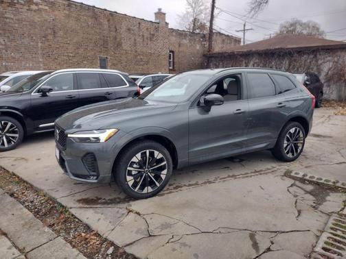 2026 Volvo XC60 B5 Plus