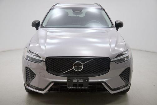 Aurora Silver 2026 Volvo XC60 B5 Plus