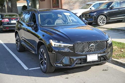 2026 Volvo XC60 B5 Plus