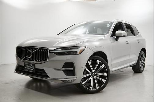 2023 Volvo XC60 B5 Ultimate Bright Theme