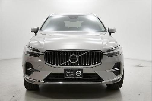 2023 Volvo XC60 B5 Ultimate Bright Theme