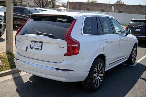 2025 Volvo XC90 B6 Plus 7-Seater